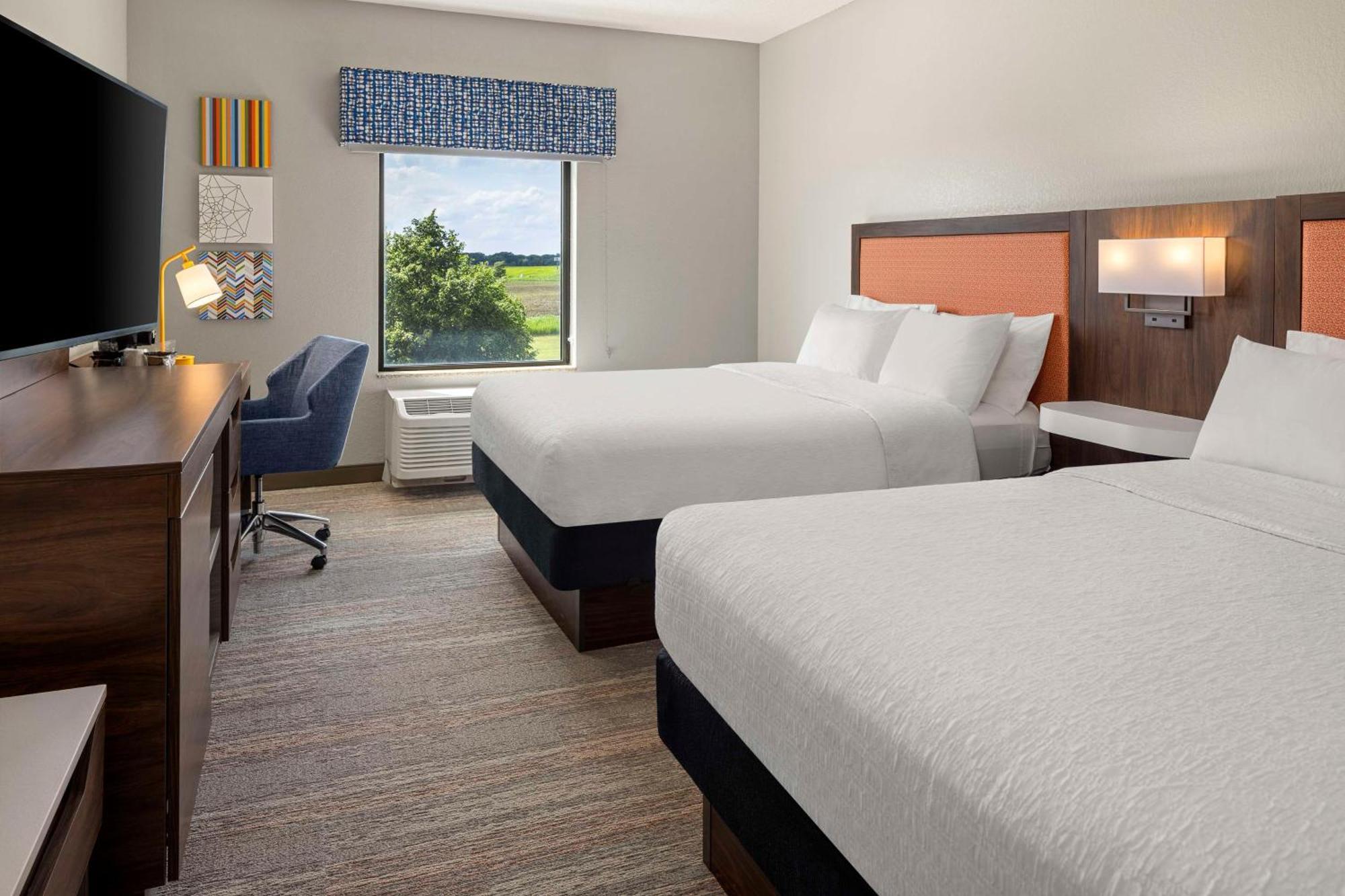 Hampton Inn Fairmont Luaran gambar