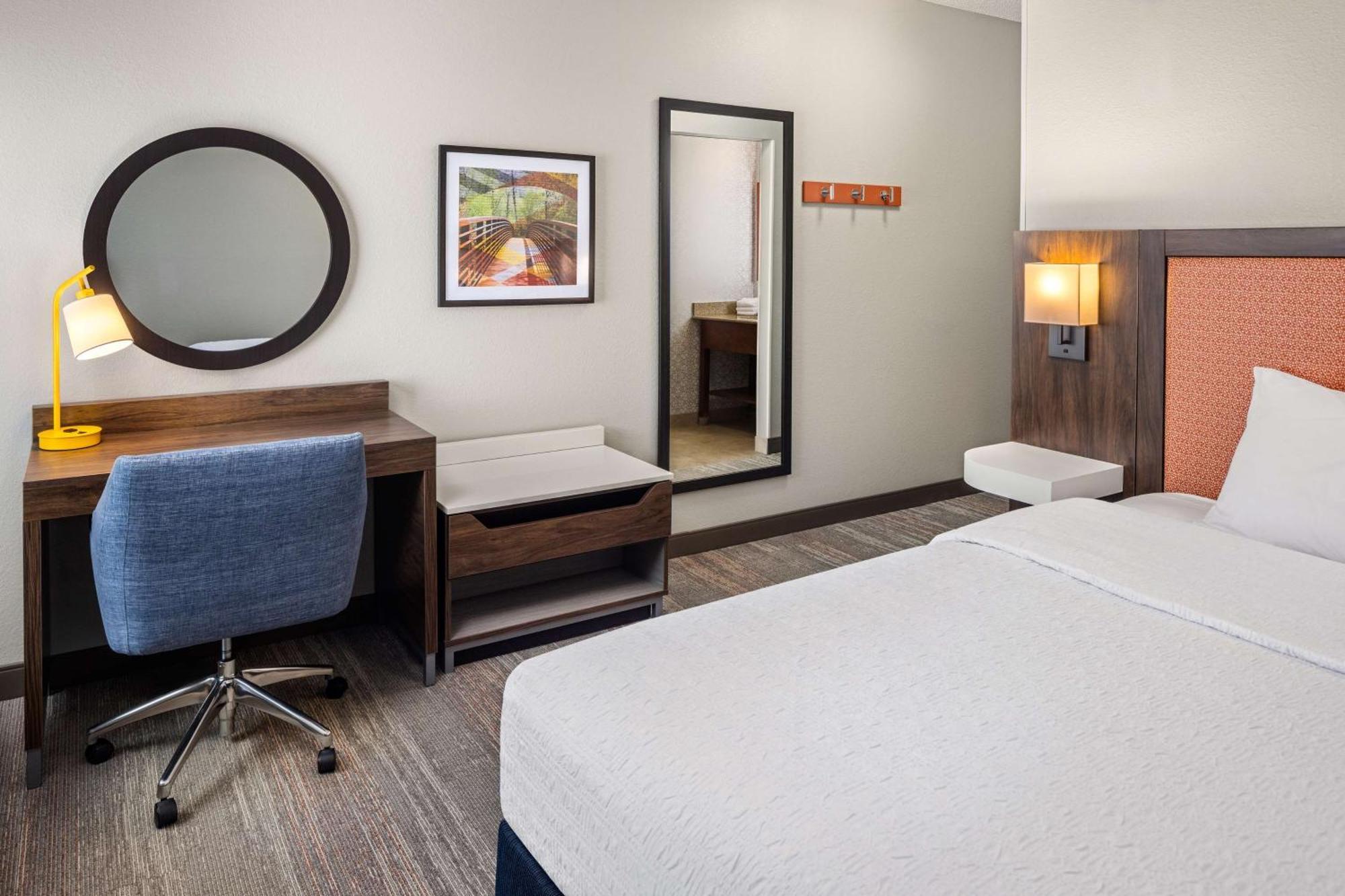 Hampton Inn Fairmont Luaran gambar