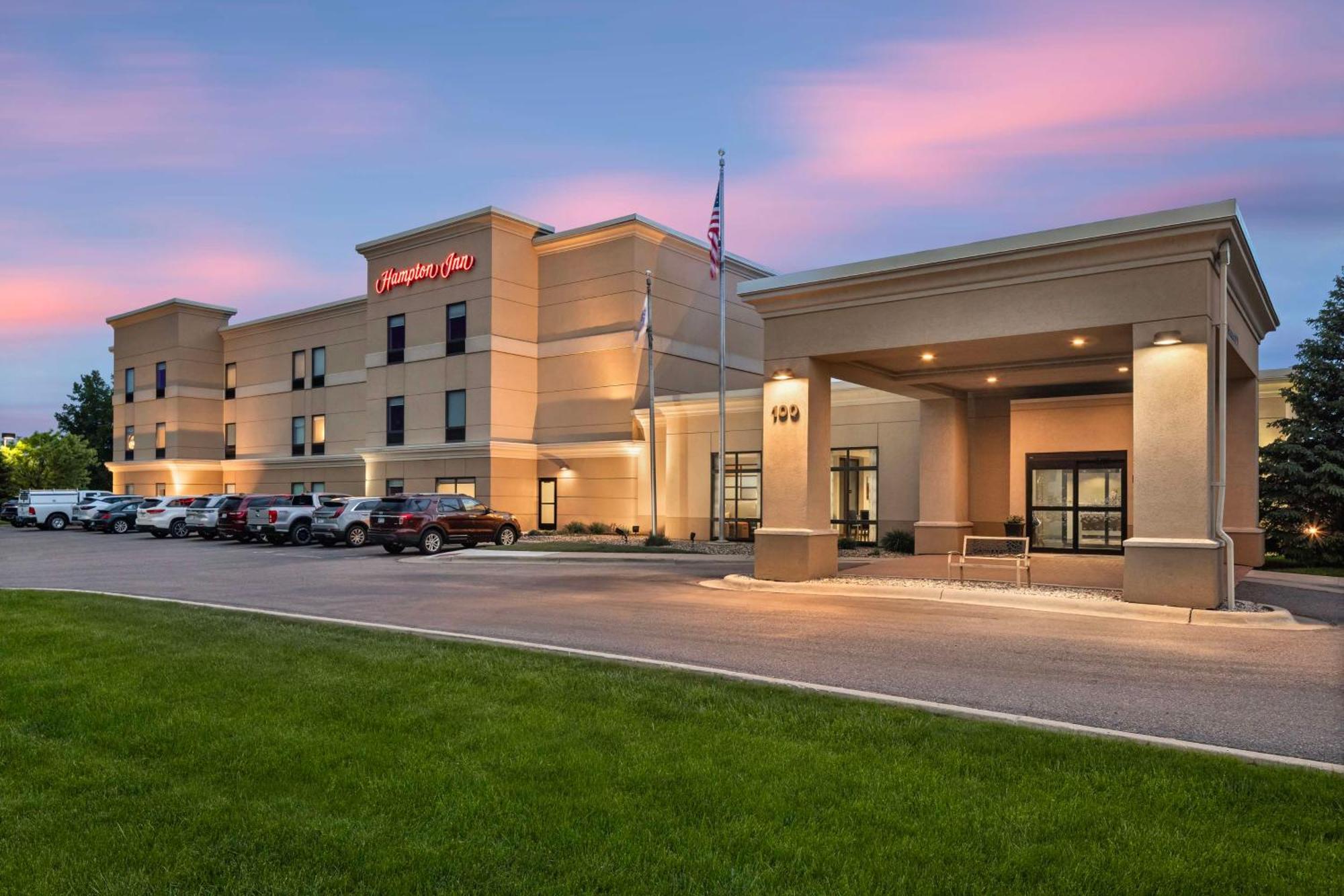 Hampton Inn Fairmont Luaran gambar
