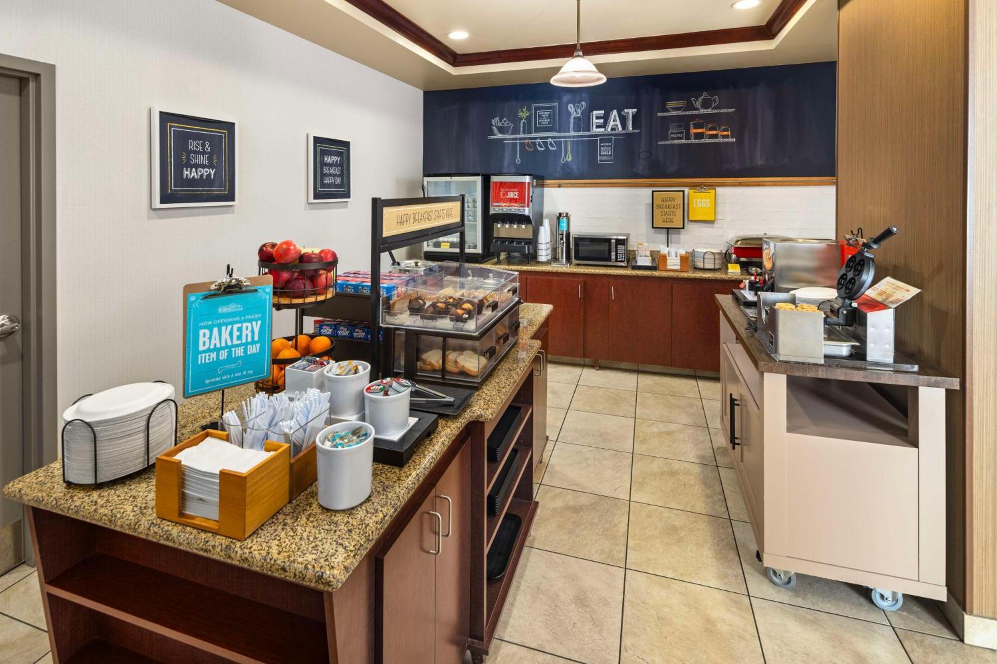 Hampton Inn Fairmont Luaran gambar